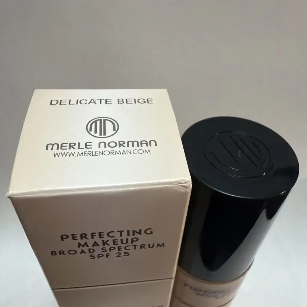 Merle Norman Perfecting Makeup Foundation Delicate Beige SPF 25 SPF NIB Fresh